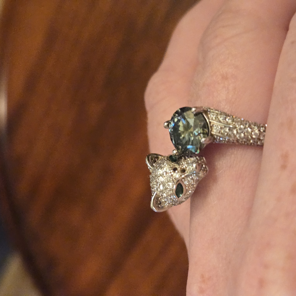Elegant 925 Sterling Silver Moissonite Panther Ring - Picture 2 of 2
